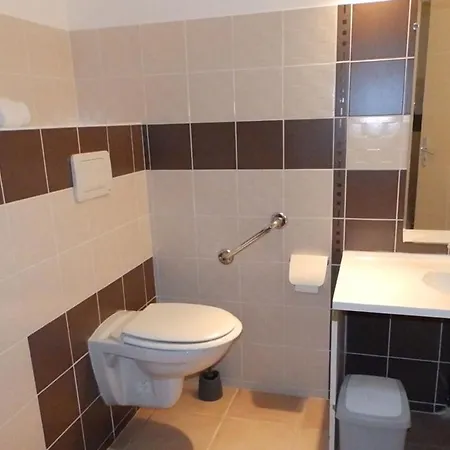 Au Domaine Des Fouques Hébergement de vacances Hyères